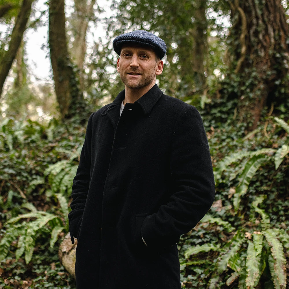 Jaxon & James Heavyweight Donegal Tweed Herringbone Dunmore Flat Cap - Navy-Black - Image 5