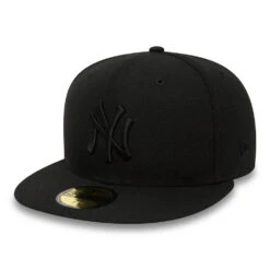 New Era 59FIFTY New York Yankees Baseball Cap - MLB League Essential - Black On Black