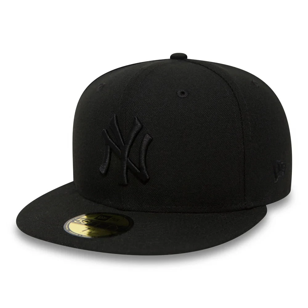 New Era 59FIFTY New York Yankees Baseball Cap - MLB League Essential - Black On Black