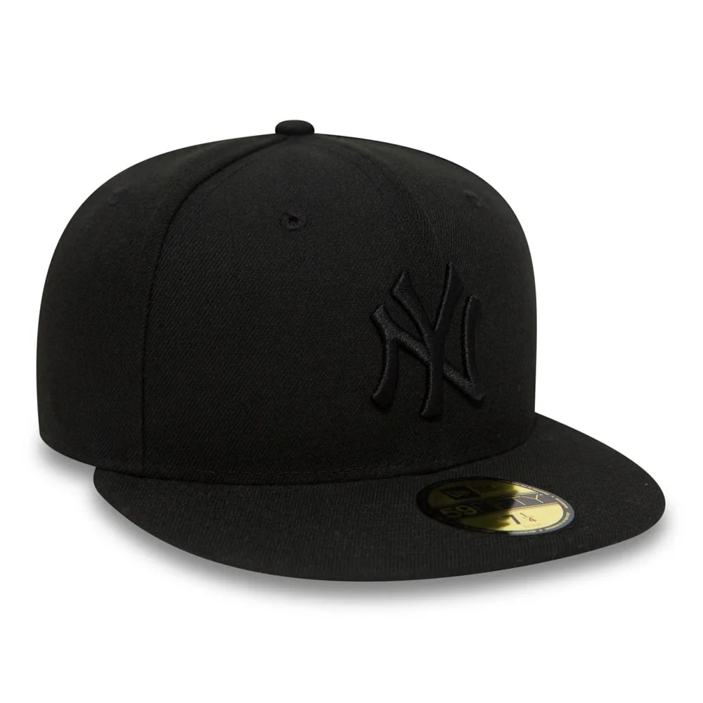 New Era 59FIFTY New York Yankees Baseball Cap - MLB League Essential - Black On Black - Image 2