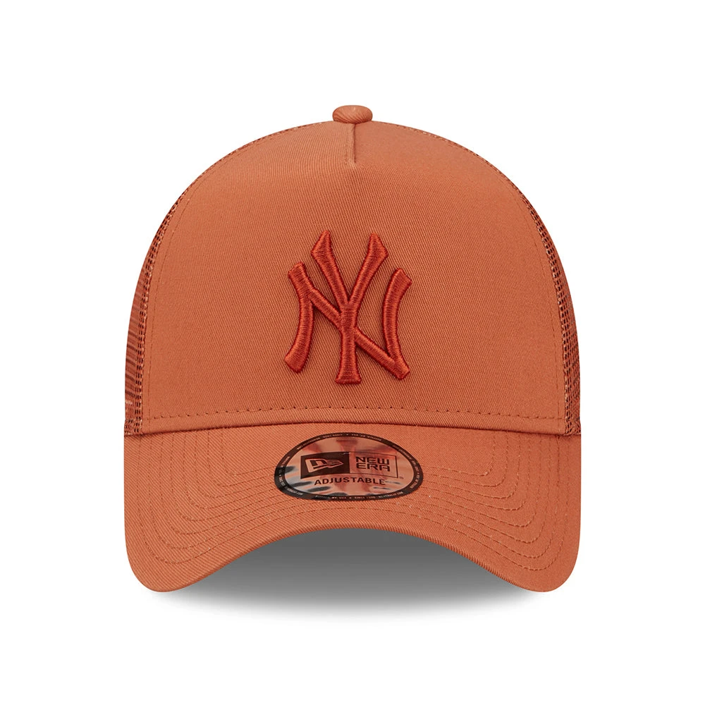 New Era 9FORTY New York Yankees A-Frame Trucker Cap - MLB Tonal Mesh - Rust - Image 2