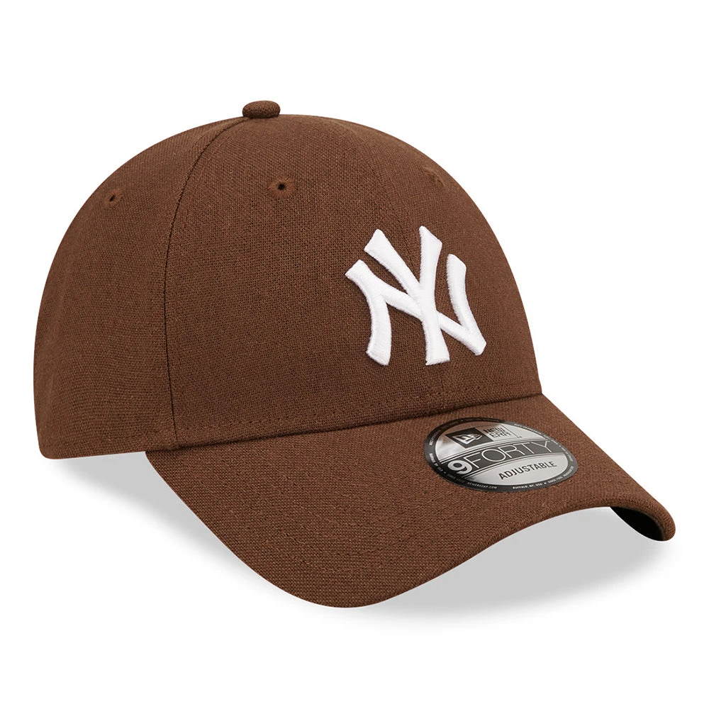 New Era 9FORTY New York Yankees Baseball Cap - MLB Linen - Rust-White - Image 3