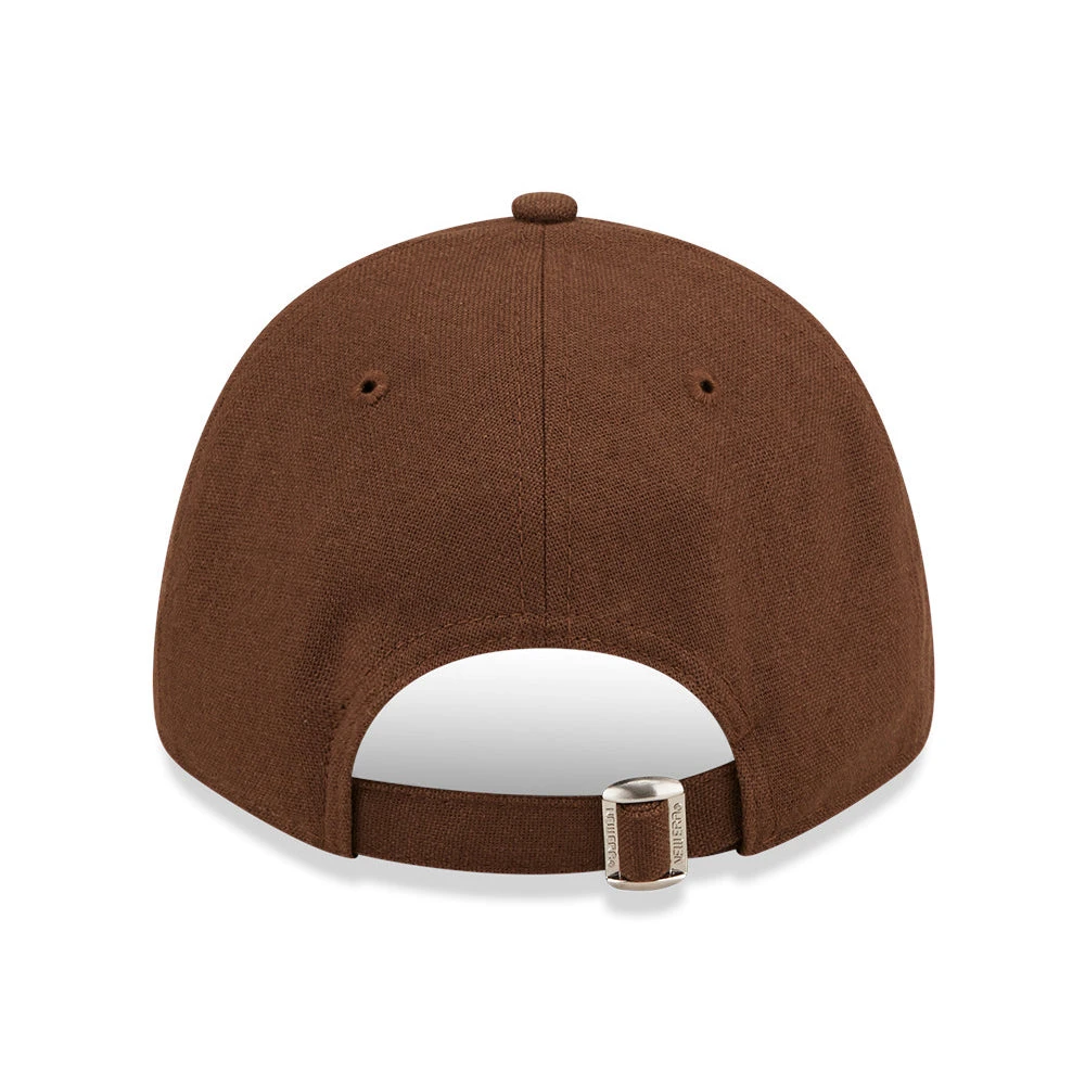 New Era 9FORTY New York Yankees Baseball Cap - MLB Linen - Rust-White - Image 4